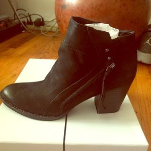 DOLCE VITA BLACK BOOTIES
